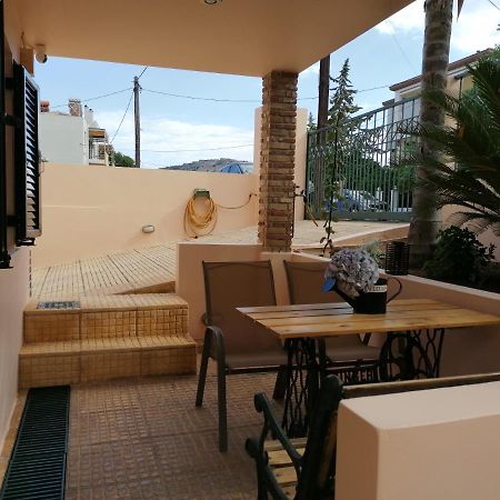 Petite Nafplio Sofos Apartment ภายนอก รูปภาพ