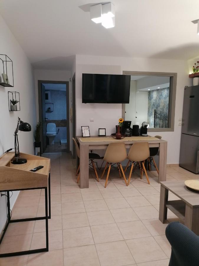 Petite Nafplio Sofos Apartment ภายนอก รูปภาพ